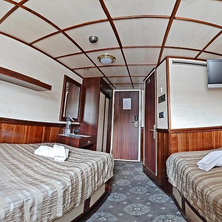 Florentina Boat ปราก ภายนอก รูปภาพ