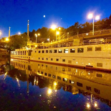 Florentina Boat ปราก ภายนอก รูปภาพ