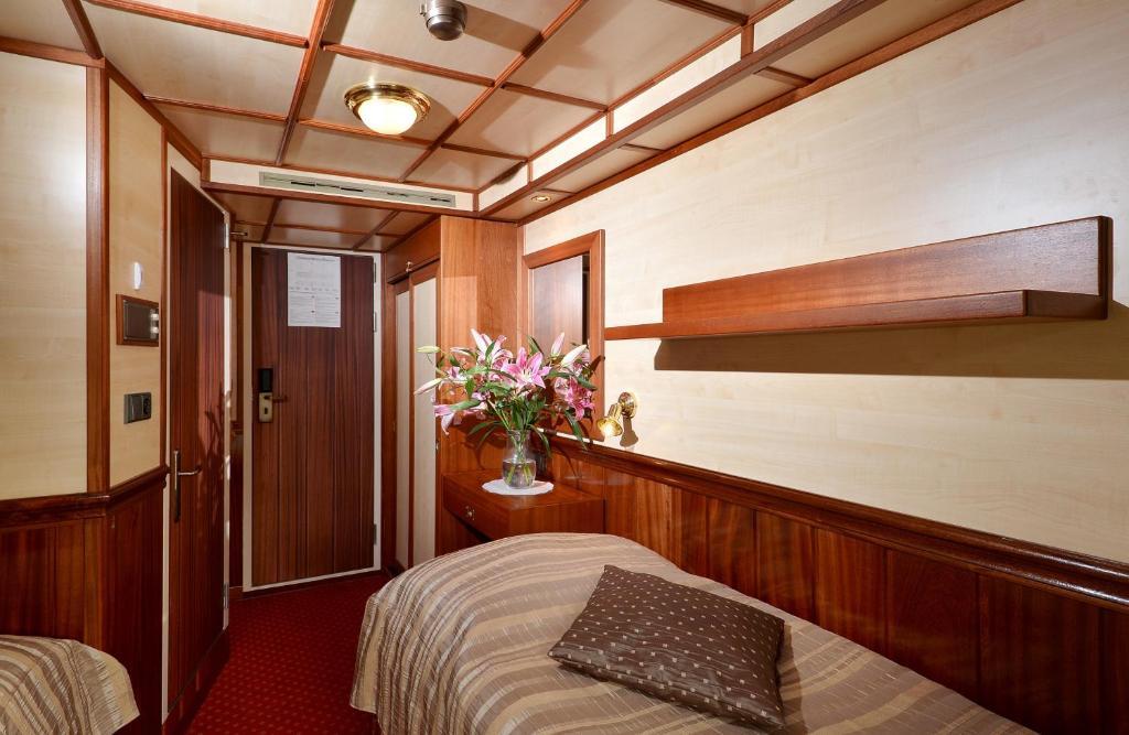 Florentina Boat ปราก ภายนอก รูปภาพ