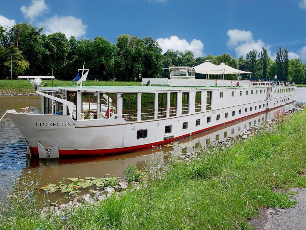 Florentina Boat ปราก ภายนอก รูปภาพ