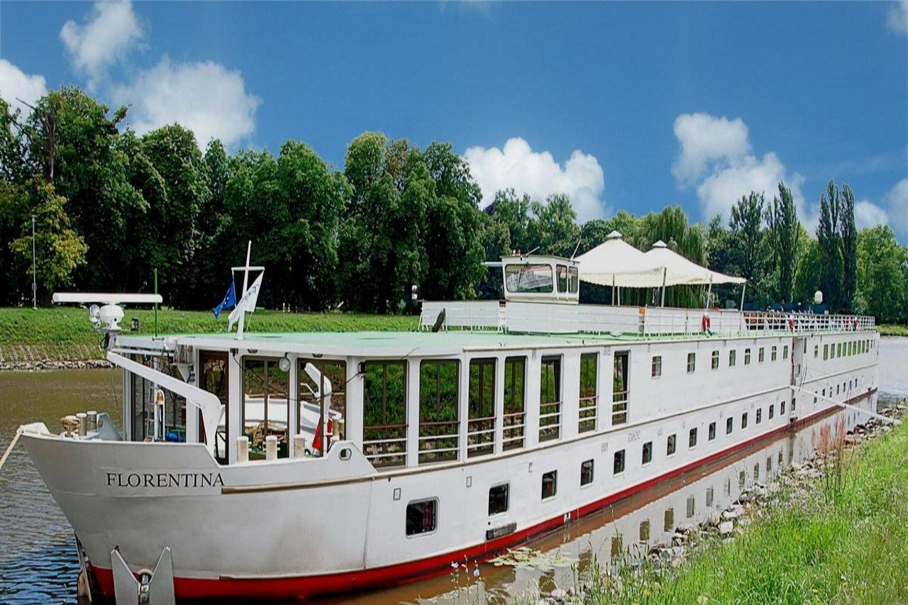 Florentina Boat ปราก ภายนอก รูปภาพ
